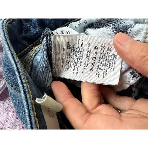 Anthro Pilcro and the Letterpress script skinny jeans raw uneven hem with patchw - Picture 7 of 7